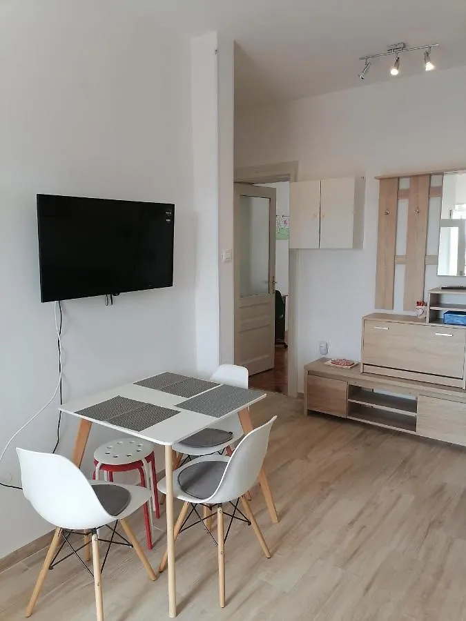 Kupus By Arena Apartment Pula