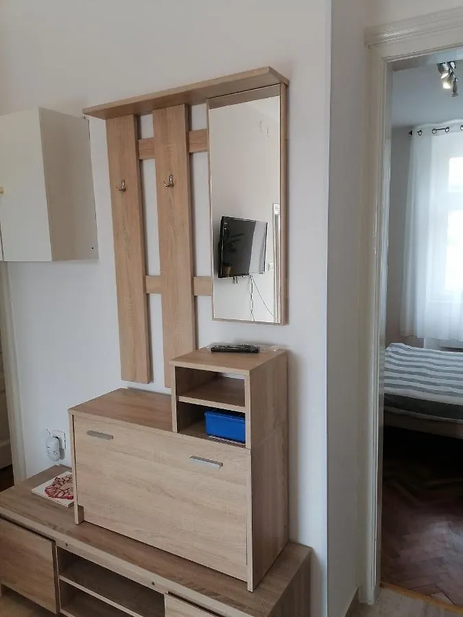 Kupus By Arena Apartment Pula